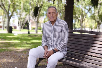 Miguel Ángel Russo, en una entrevista con LA NACION en el barrio Alberdi, en Rosario, a fines de 2023.