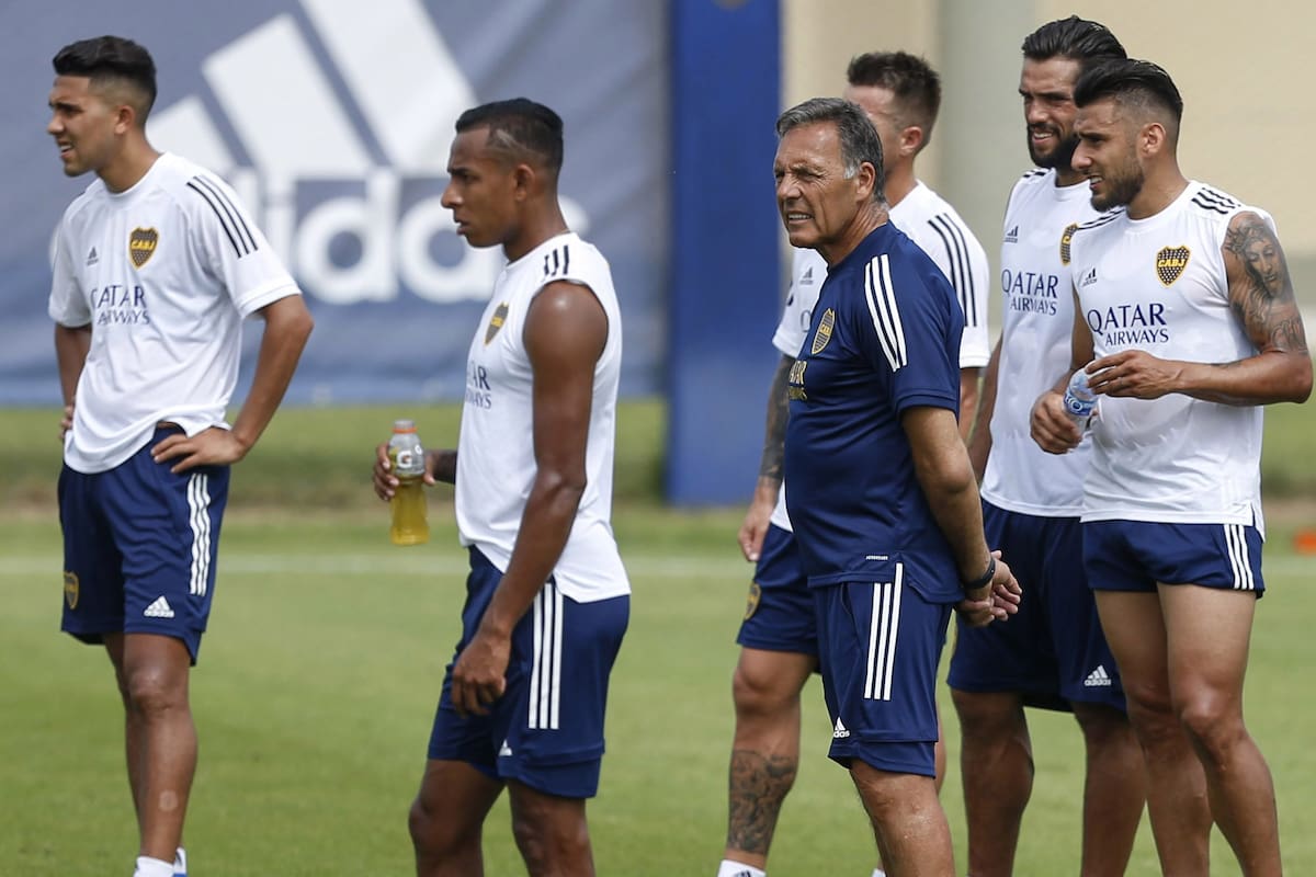 Miguel Ángel Russo puede ser campeón en su apenas octavo partido en Boca.