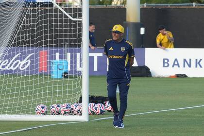Miguel Ángel Russo tendrá 18 días para plasmar su plan de juego en el plantel de Boca