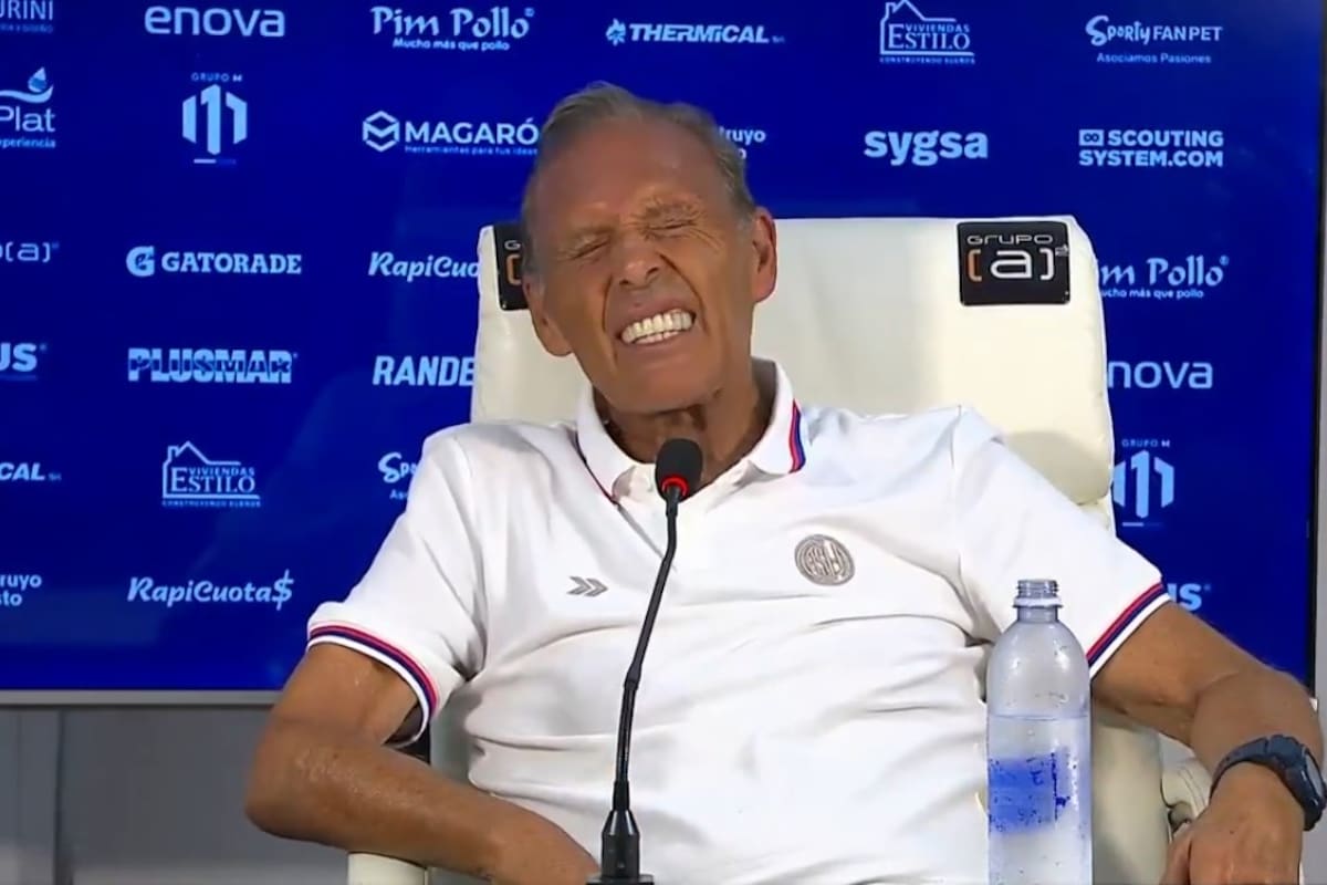 Miguel Ángel Russo tuvo que interrumpir la conferencia tras la victoria ante Gimnasia.