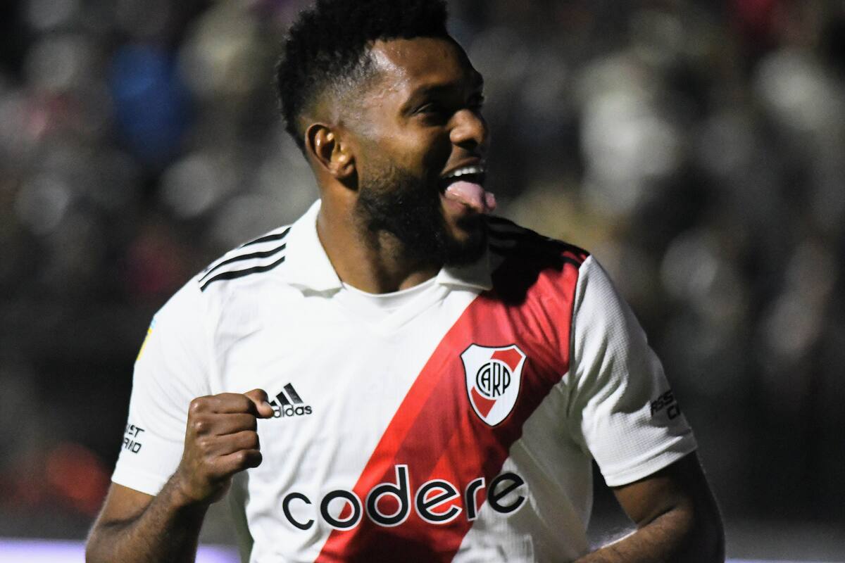 Miguel Borja, en un River vs. Patronato en octubre pasado; el colombiano necesita mantener el envión goleador en los partidos por los puntos.
