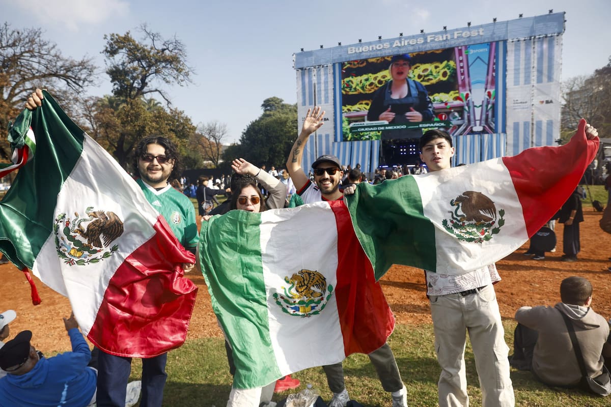 Miguel Cortés, de 30 años (izquierda), y Raúl Juárez, de 26 (derecha), dos mexicanos radicados en Buenos Aires