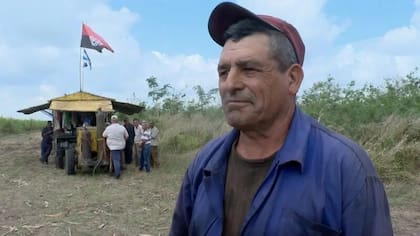 Miguel Guzmán dice que con su salario ya casi no se puede comprar nada