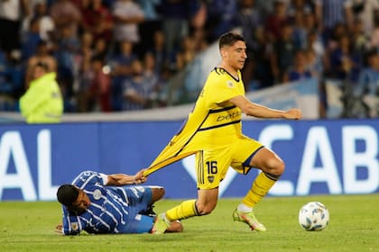 Miguel Merentiel, el goleador de Boca en el año con 18 anotaciones; convirtió de penal ante Godoy Cruz, en la victoria por 2-1