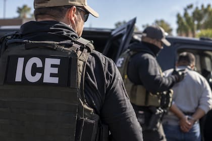 Miguel Parra Hernández permanece hospitalizado bajo custodia del ICE después de ser atropellado por un vehículo conducido por un agente federal