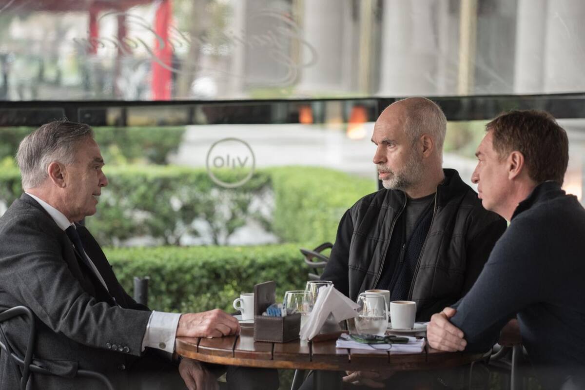 Miguel Pichetto, este jueves, con Horacio Rodríguez Larreta y Diego Santilli