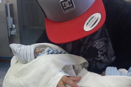 Miguel Ruiz escribió una desgarradora publicación en Facebook, donde denuncia que en el hospital no lo atendieron y que dejaron morir a sus gemelos