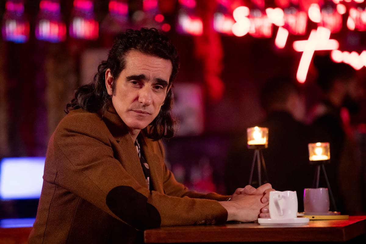 Miguel Varoni vuelve a interpretar al galán romántico, agrandado y poco sofisticado que lo consagró en el mundo de las telenovelas con el regreso de Pedro, el escamoso