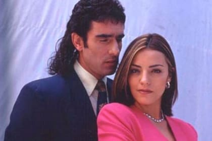 Miguel Varoni y Sandra Reyes protagonizaron Pedro el Escamoso, telenovela colombiana que se emitió por Caracol Televisión entre los años 2001 y 2003