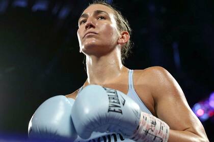 Mikaela Mayer tuvo Covid-19 y se suspendió una pelea que realizaría en junio en Las Vegas; superada la enfermedad, volverá a intentar este mes.
