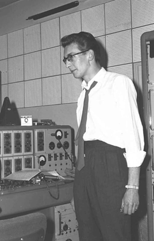Mike Smith en los estudios Decca, en 1960.