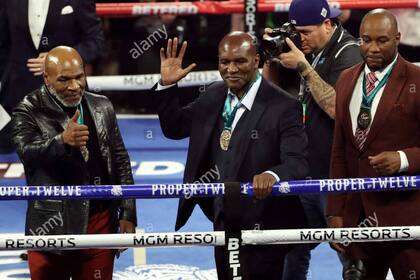 Mike Tyson y el reencuentro con Evander Holyfield, en febrero pasado