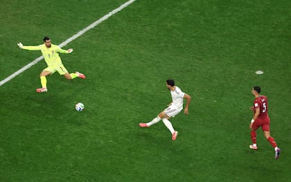 Mikel Merino y su “avivada” para el gol de España ante Portugal: recibió la falta, hizo rápido el tiro libre y definió como 9.