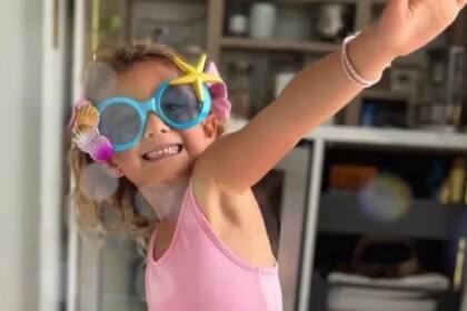 Mila Yankelevich was the youngest daughter of the marriage between television director Tomás Yankelevich and actress Sofía Reca