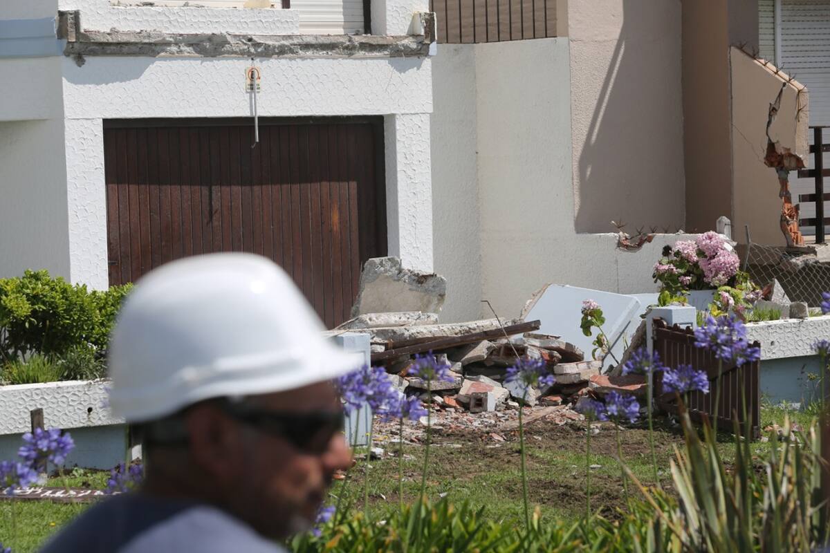 Milagro en Villa Gesell: cayeron tres balcones pero no hubo víctimas