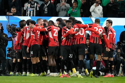 Milan supo deshacerse de Juventus y se enfrentará a Inter en busca del título de la Supercopa