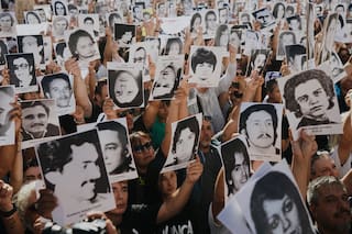 Milei aumenta el presupuesto de las Fuerzas Armadas un día después del 50° aniversario del golpe de Estado