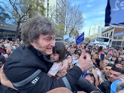 Milei, en Bahía Blanca: una imagen que subió el funcionario Santiago Oría