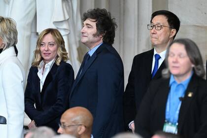 Milei, en la asunción de Trump, entre Meloni y un funcionario chino que responde a Xi