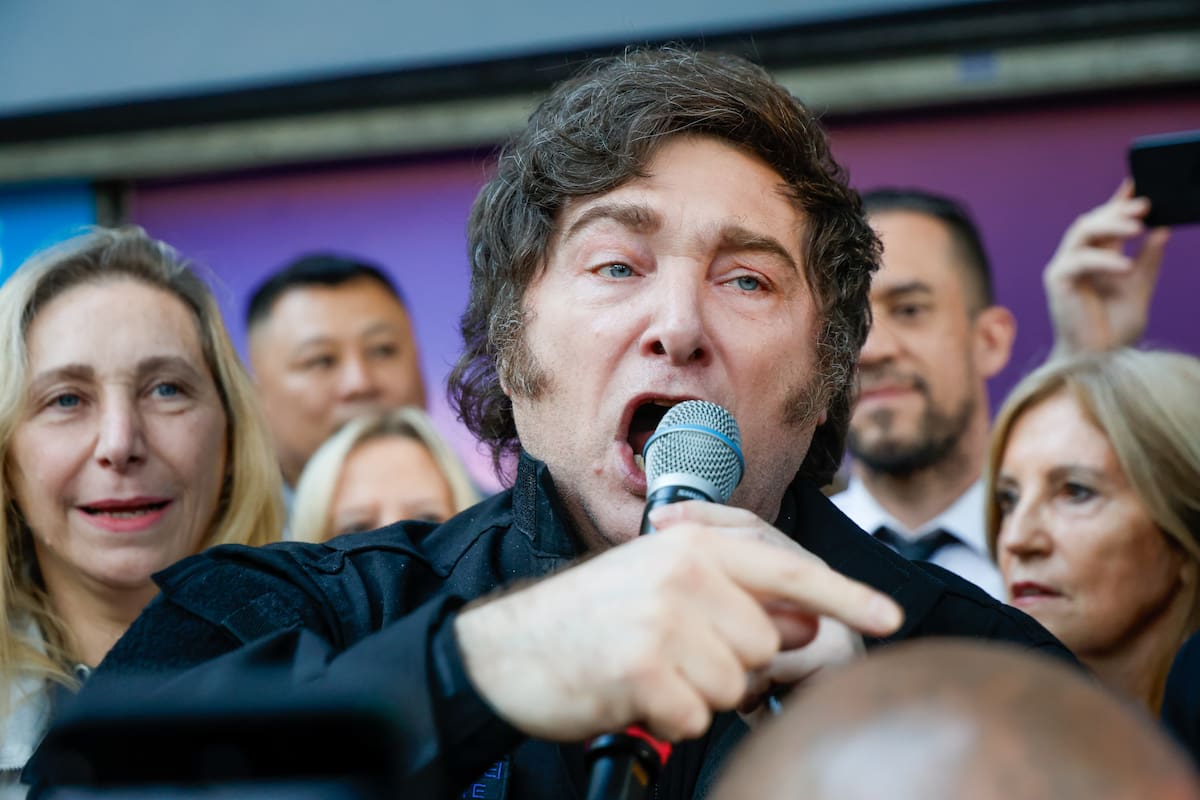 Milei, en un acto callejero; el Presidente se prepara para otra campaña