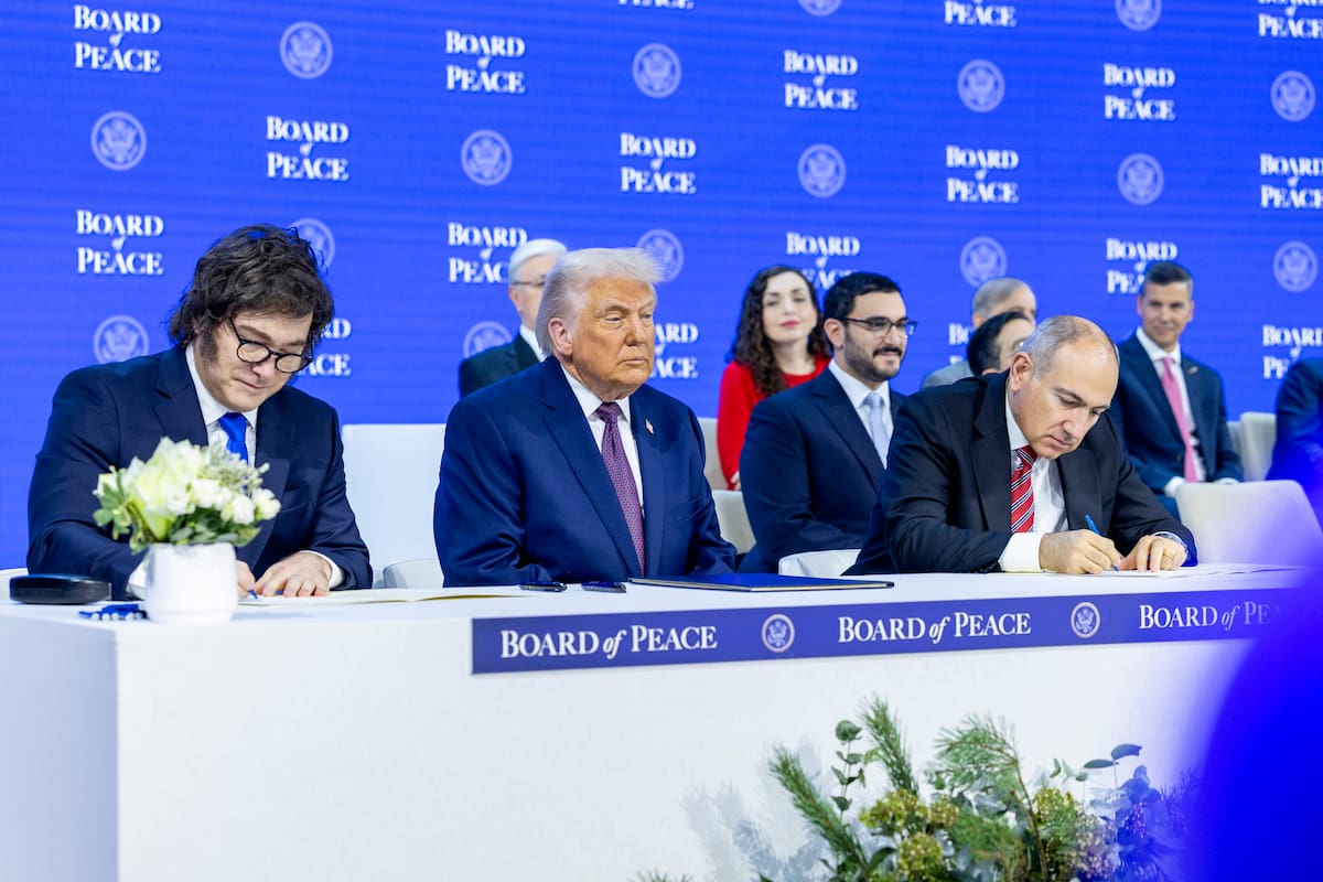 Milei firmó en Davos la integración de la Argentina al Consejo de la Paz