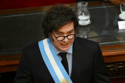 Milei hace un gesto mientras habla durante la inauguración de la 143ª sesión ordinaria del Congreso