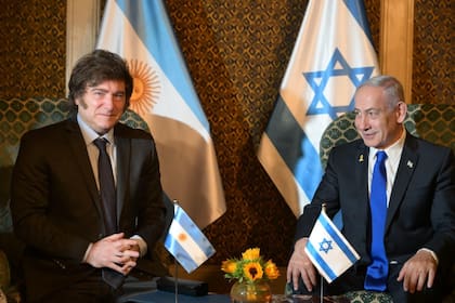 Milei junto al primer ministro israelí, Benjamin Netanyahu.