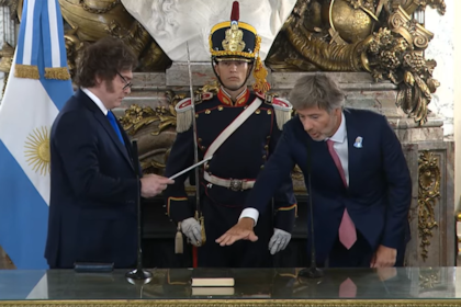 Milei le toma juramento al nuevo ministro de Justicia, Juan Bautista Mahiques