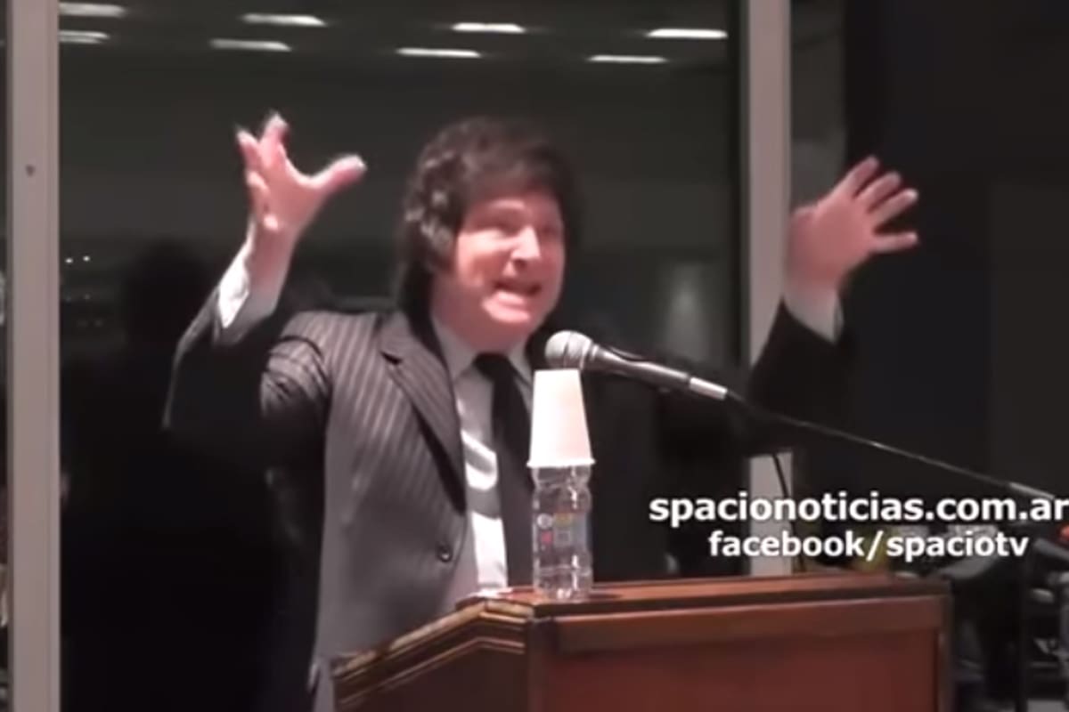 Milei maltrató a una periodista en una conferencia