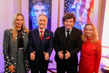 Milei participó de los festejo por el Día de la Independencia en la embajada de EE.UU.