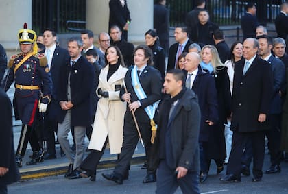 Milei y su Gabinete cuando iban al Tedeum