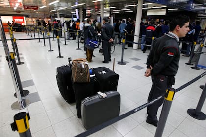 Miles de pasajeros afectados por el conflicto con Intercargo