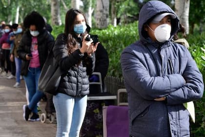 Miles de personas en diferentes países necesitan ayuda económica para hacerle frente a la crisis que el coronavirus ha provocado en el sector laboral.