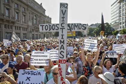 Miles de personas en el acto por Alberto Nisman