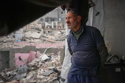 Miles de personas en Gaza siguen desaparecidas tras dos años de guerra. Las familias buscan pistas