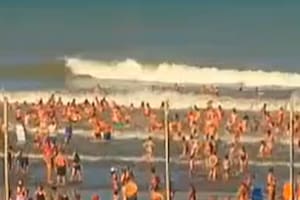 Miles de personas estaban en la playa de Mar Chiquita cuando ocurrió el fenómeno