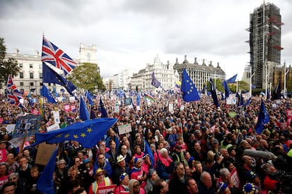 Miles de personas llegaron desde diferentes puntos del Reino Unido hasta Londres