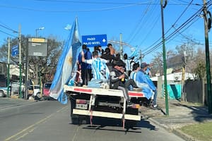 Videos: las calles de Buenos Aires festejan el triunfo épico de la Argentina
