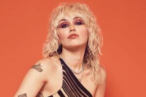 Miley Cyrus publicó en sus redes sociales el anuncio de su presentación estelar en el festival Lollapalooza de la Argentina, que se llevará a cabo del 18 al 20 de marzo de 2022 en el Hipódromo de San Isidro