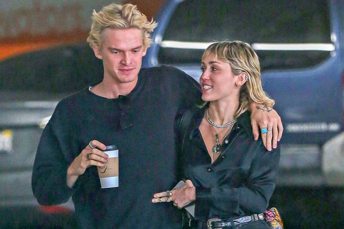 Miley Cyrus y Cody Simpson, unos meses atrás