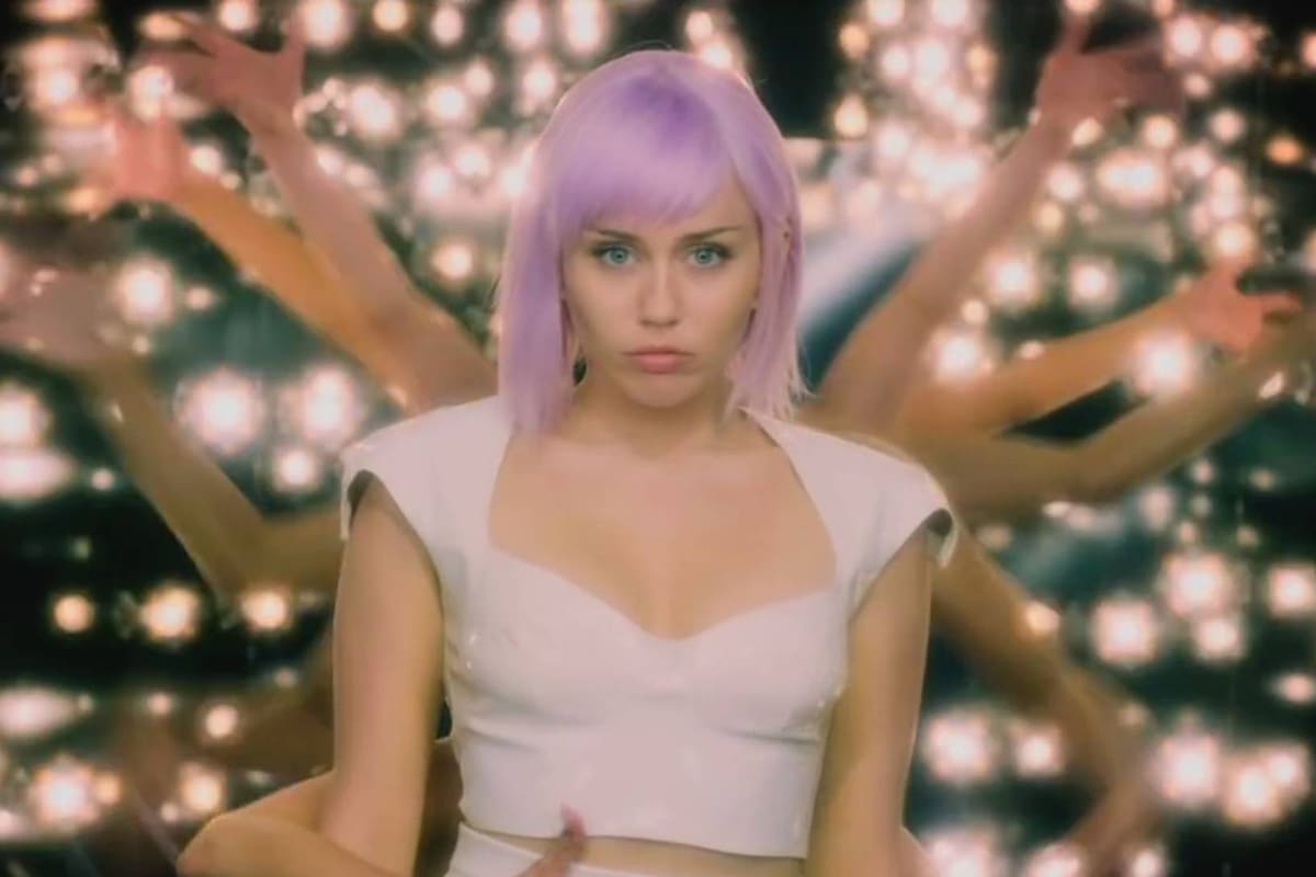 Miley, una estrella pop en Black Mirror
