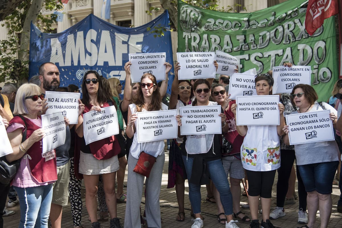 Militantes de ATE, ayer, en las calles rosarinas