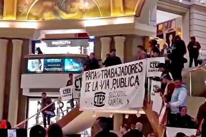 Militantes de CTEP en Patio Bullrich