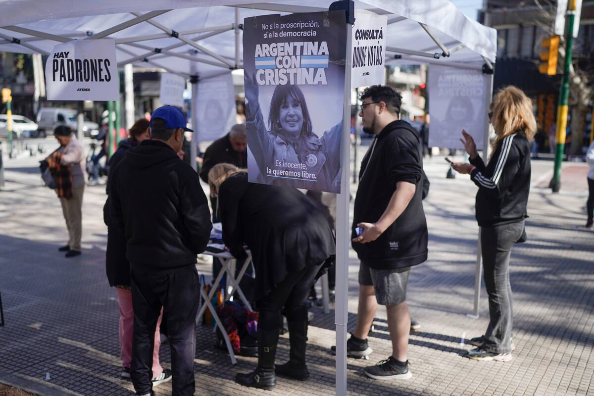 Militantes de Fuerza Patria, en San Justo, corazón de La Matanza