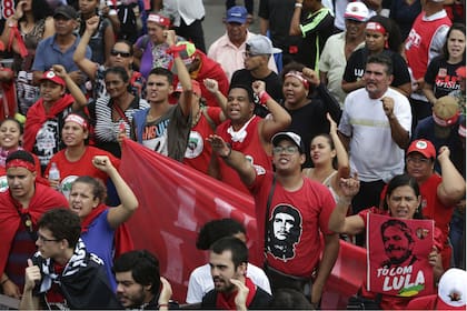 Militantes del PT se congregaron en Brasilia para apoyar a Lula
