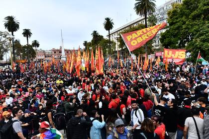 Militantes y agrupaciones de izquierda se congregaron en Plaza de Mayo