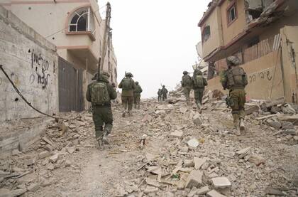 Militares israelíes en Gaza.
