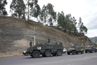 Militares se despliegan en calles tras protestas contra subida de diésel en capital de Ecuador