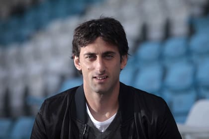Milito seguirá seis meses más