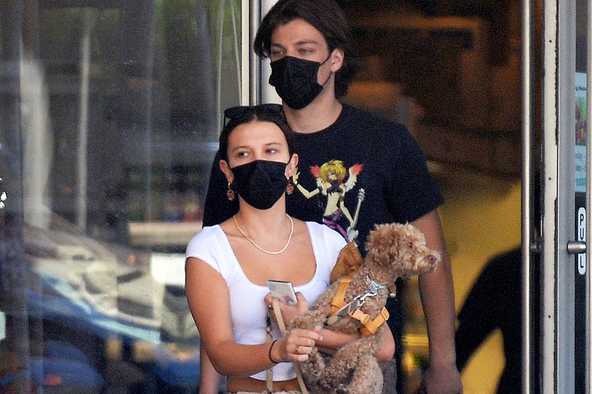 Millie Bobby Brown y Jake Bongiovi pasean en la ciudad de Nueva York